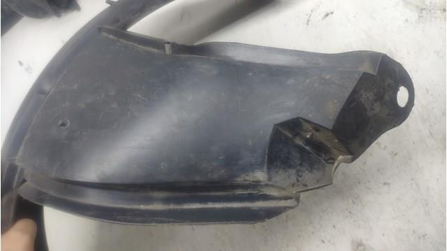 Брызговик передний, правый Renault (RVI) 7700304868