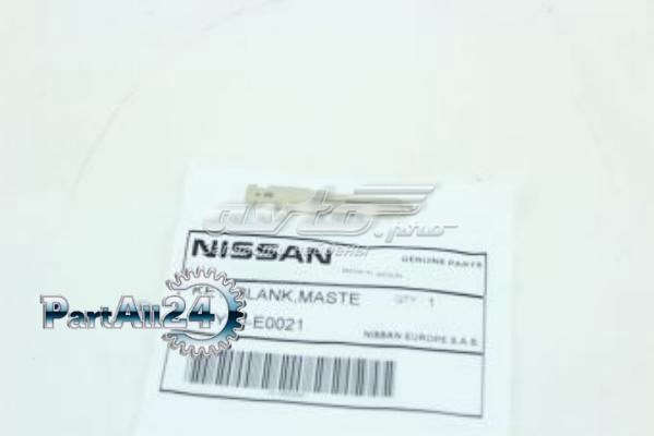 Ключ-заготовка на Nissan Primera P12