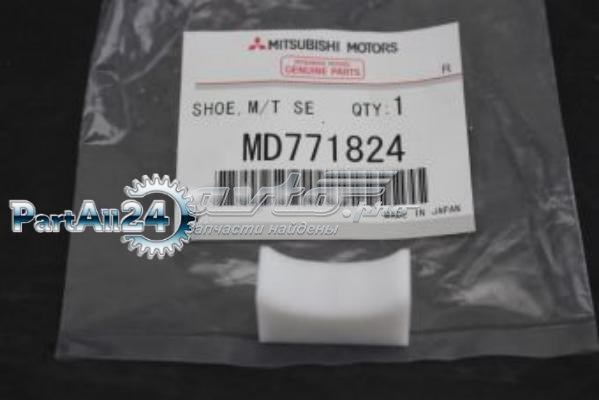  Втулка кулисы Mitsubishi Space Wagon 3