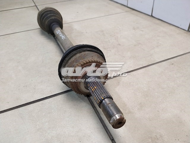Левая полуось T112203010BD Chery