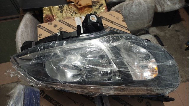 Правая блок фара Fiat/Alfa/Lancia 52109456 цена, от 305.75 USD