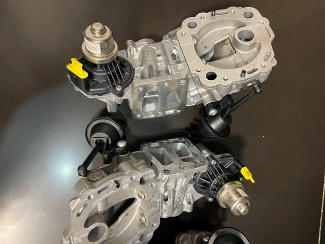 GK2Q9U466AD Ford Клапан рециркуляции отработавших газов EGR