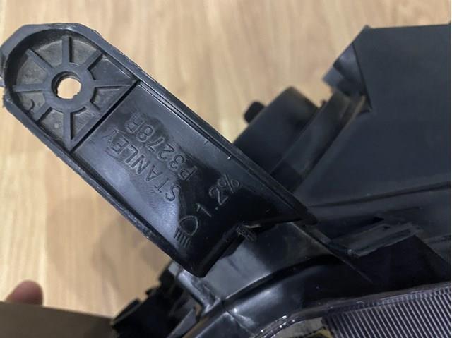 MN159575 Mitsubishi Luz direita