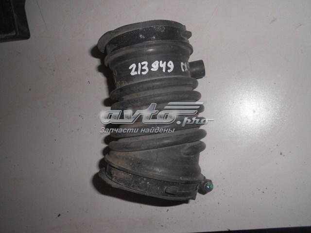 Купить PY0113221 Mazda Выпускной патрубок воздушного фильтра