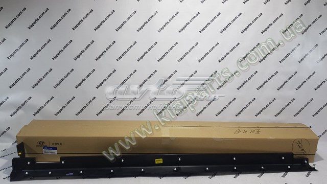 877522W000CA Hyundai/Kia Накладка наружняя (молдинг) порога, правый