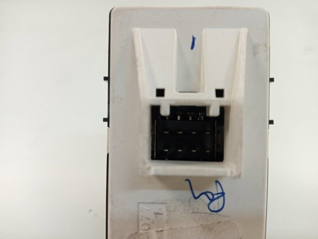 93581AB0004X Hyundai/Kia Кнопка подъемника задних стекол