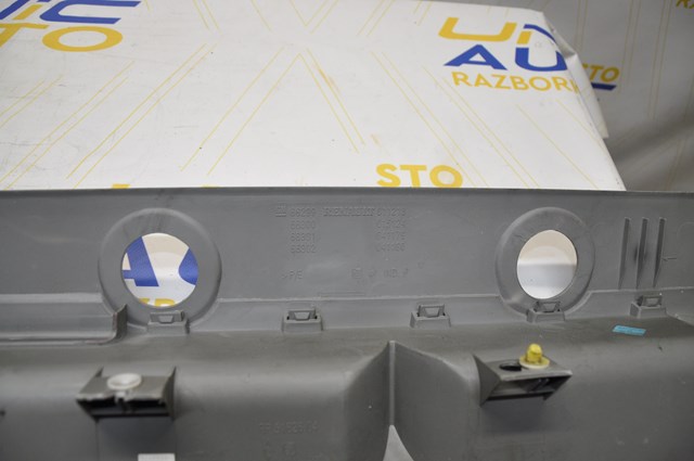 8200041180 Renault (RVI) Заглушка ПТФ бампера переднего правая