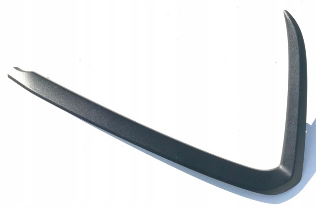 Молдинг бампера переднего левый Mazda TK4850130A цена, от 26.86 USD