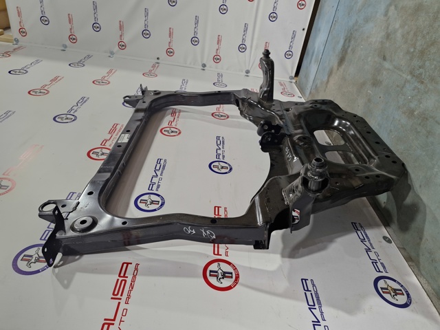 Подрамник передний 544015NA0A Nissan/Infiniti