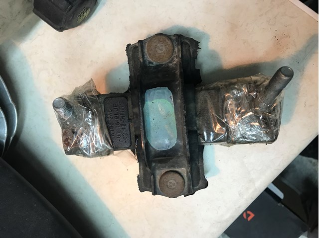  Mercedes A1632400118