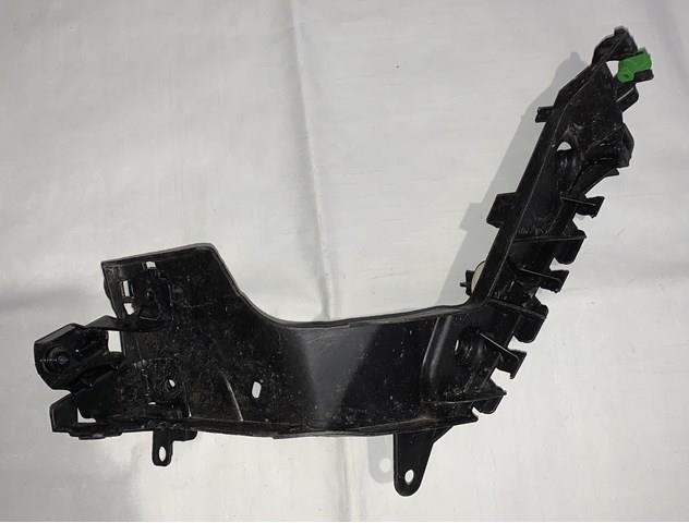 8200156748 RENAULT Soporte de parachoques trasero izquierdo original y equivalente
