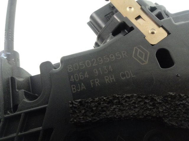 805029595R Renault (RVI) Внутренний дверной замок