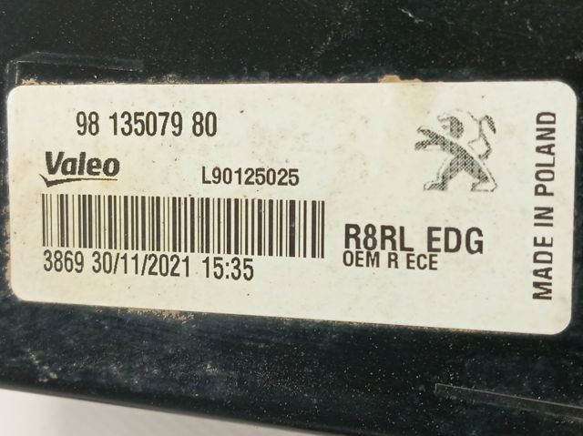 Фонарь задний правый внутренний 9813507980 Peugeot/Citroen