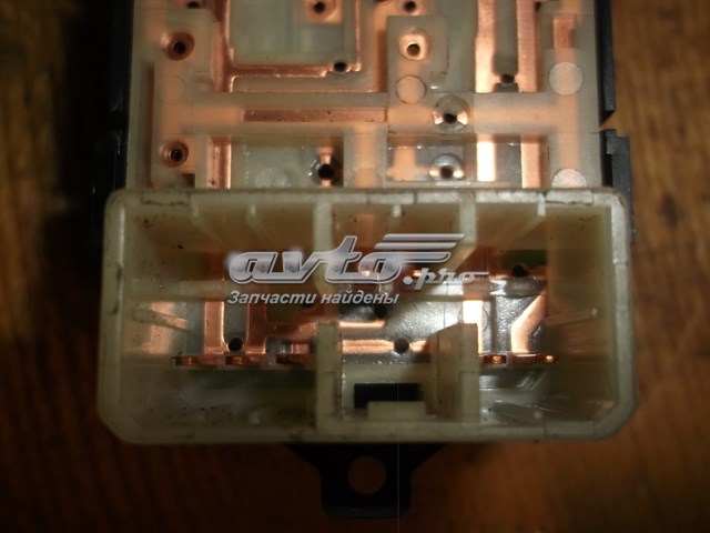  Hyundai/Kia 935304X000 цена, от 31.67 USD