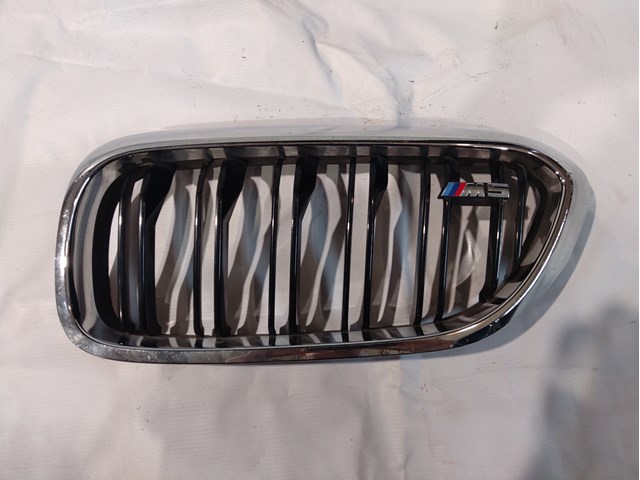 8063173 BMW Решетка радиатора левая