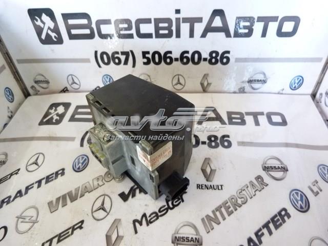Блок управления двигателем 0281011101 Bosch