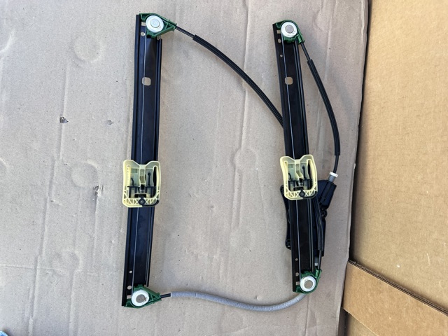 Mecanismo de acionamento de vidro da porta dianteira esquerda Audi A6 C8 4A5