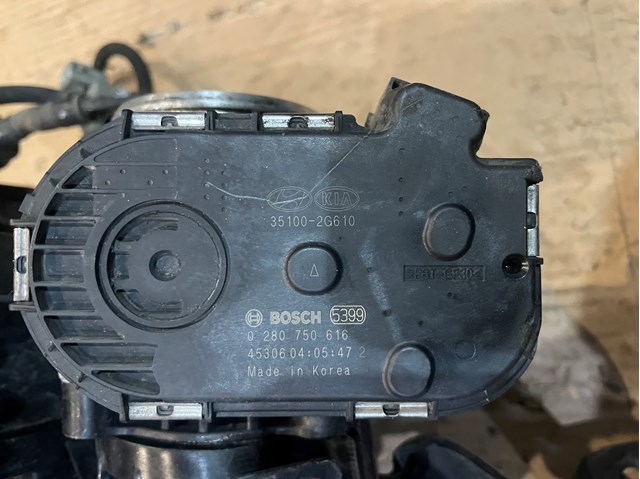 Válvula de borboleta montada KIA Sorento III UM