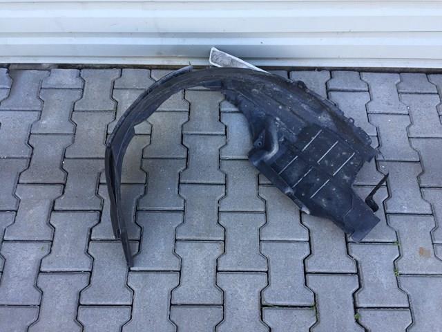 Guarda-barras direito do pára-lama dianteiro 5370A072 Mitsubishi