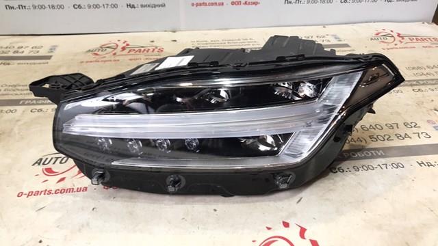 Фара левая Volvo 31655721 цена, от 1015.80 USD