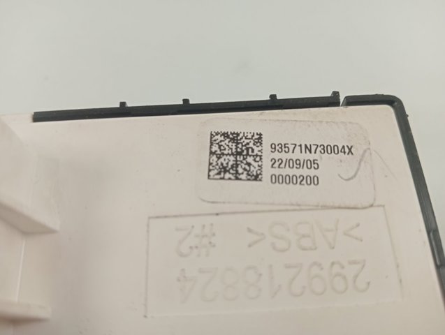 Центральная кнопка подъемника стёкол Hyundai/Kia 93571N73004X цена, от 64.69 USD