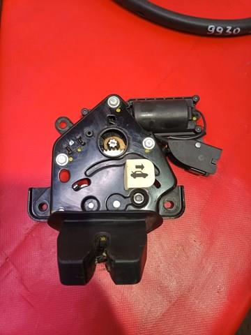 109230800E Tesla Motors Замок пятой двери