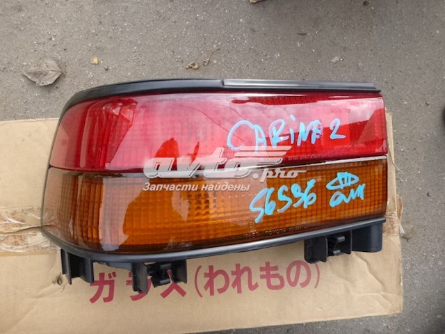Lanterna traseira esquerda para Toyota Carina (T17)