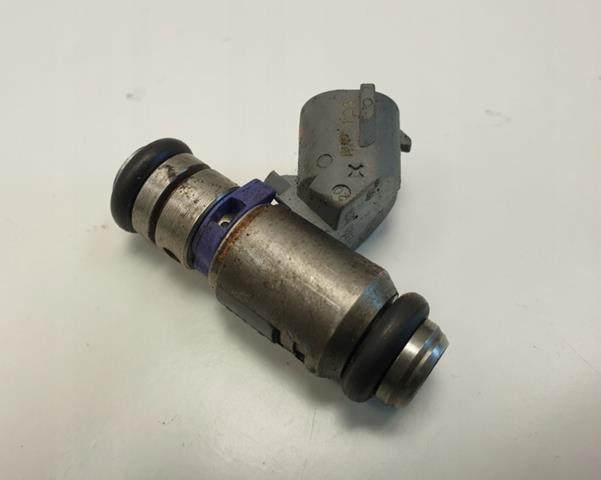 Топливные форсунки IWP123 Magneti Marelli