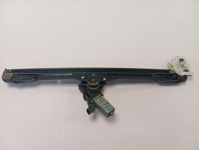 Стеклоподъемник передней правой двери Iveco 5801901052 цена, от 67.84 USD