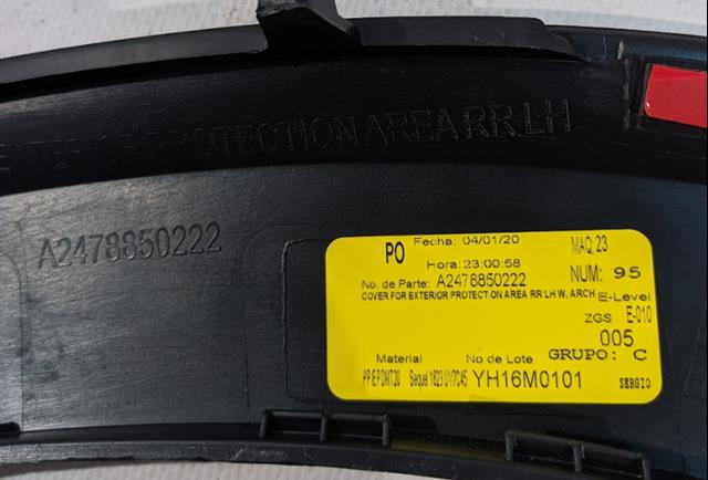 Купить A247885022269 Mercedes Молдинг задней арки крыла, левый