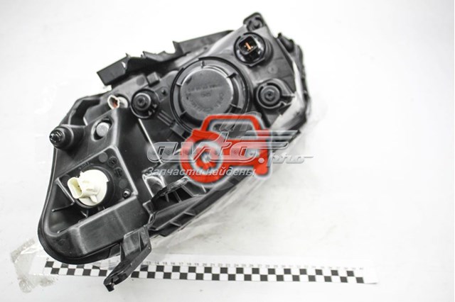 Фара правая Ssang Yong 8310234000