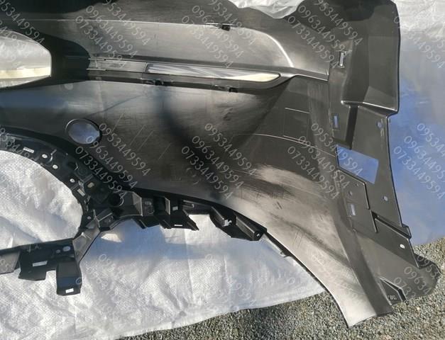 Передний бампер DFR550031FBB Mazda