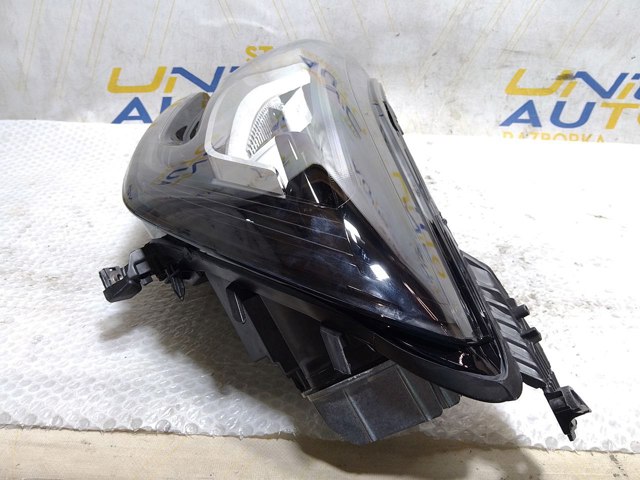 Фара левая Renault (RVI) 260602075R цена, от 438.22 USD