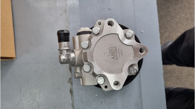 33145211 AND Bomba de dirección original y equivalente