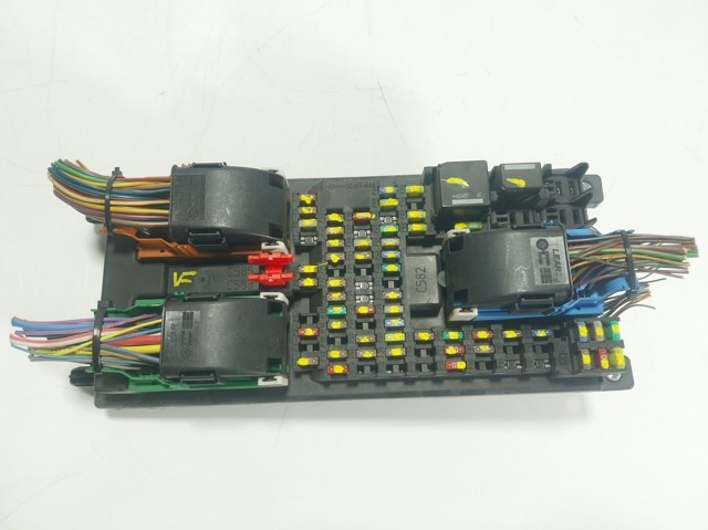 Монтажный блок Land Rover LR045149