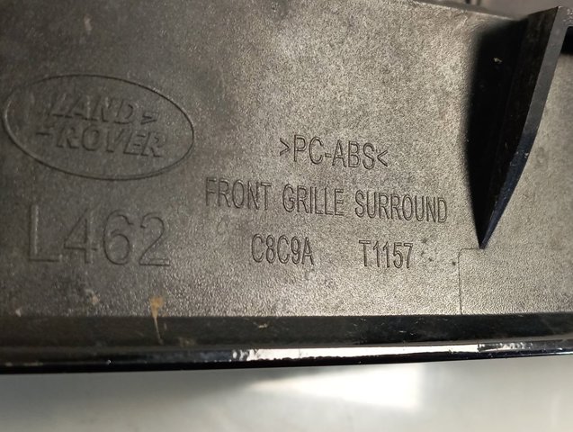 Купить LR043648 Land Rover Решетка радиатора