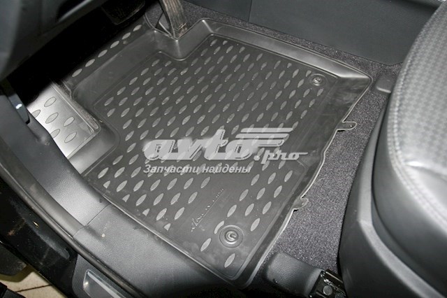 Автоковрики на Hyundai Santa Fe III DM
