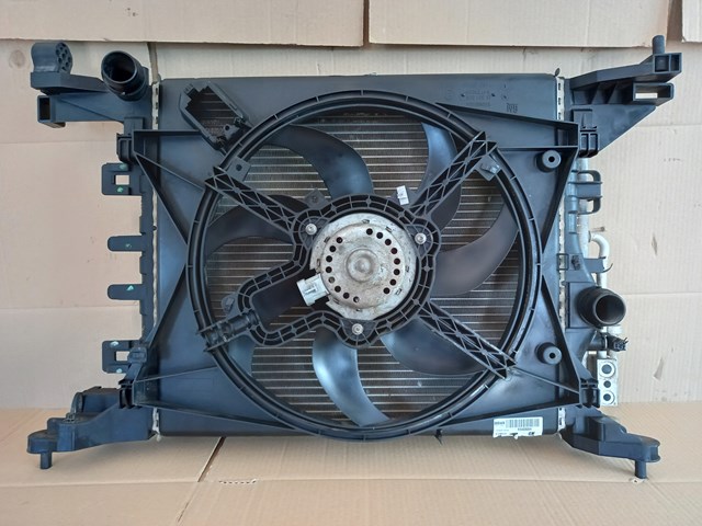 560961104 Opel radiador de esfriamento de motor