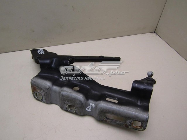Левая петля капота Mercedes A2038800328