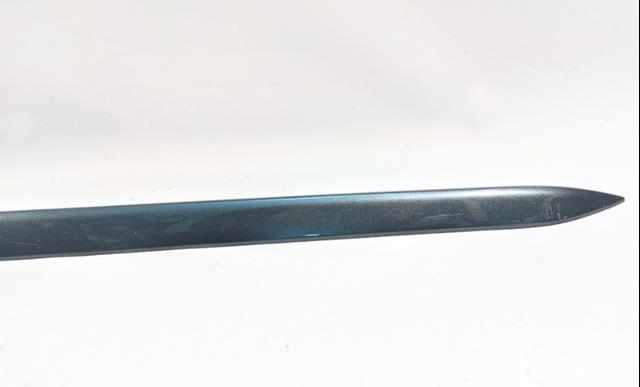 Накладка (молдинг) порога наружная правая VAG 8W0853932GRU