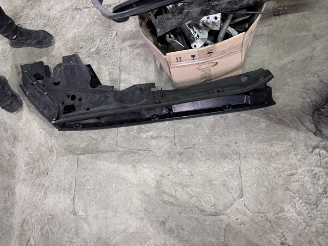 Уплотнитель крыла BMW 51717418198 цена, от 88.69 USD