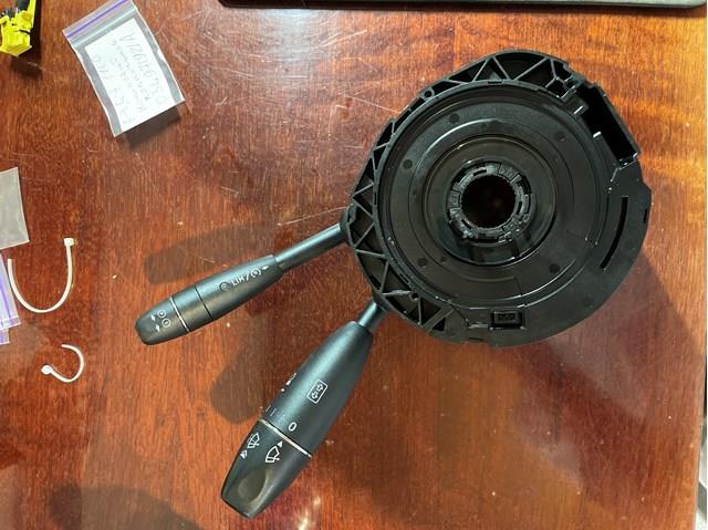 Comutador instalado na coluna da direção, montado para Mercedes C  W204