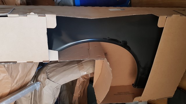 Compre A2038800318 Mercedes Pára-lama dianteiro esquerdo