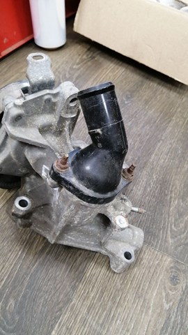 Tampa do termostato para Toyota Camry (V50)