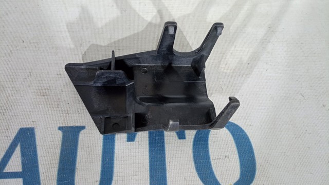 Правое крепление переднего бампера General Motors 13286038 цена, от 8.66 USD