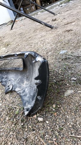 Спойлер переднего бампера 39793792 Volvo