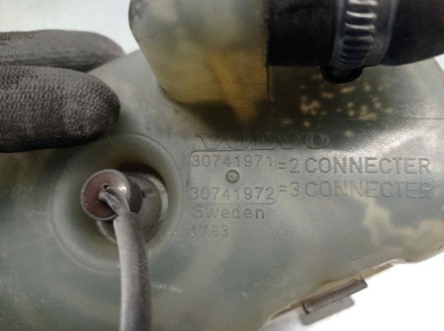 30741971 Volvo 