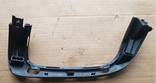 31353396 Volvo Кронштейн насадки глушителя