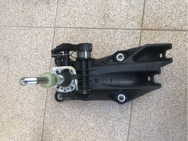 KB7W46100 Mazda 