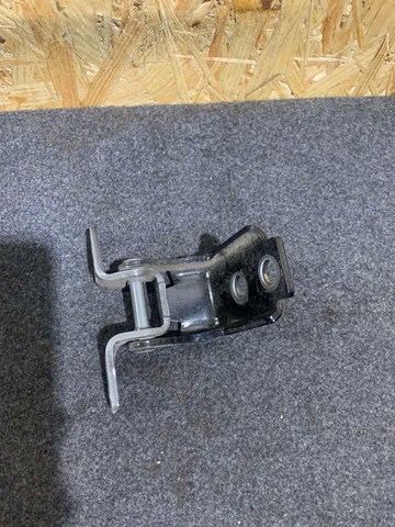 Петля двери задней левой KD5373240A Mazda